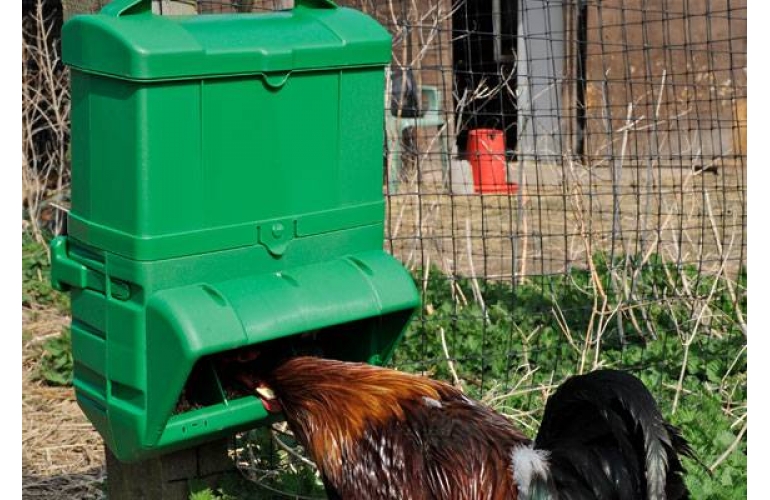 Wise Feeders for Poultry in 5 Kg & 10 Kg Capacity for all Farm Fowl.